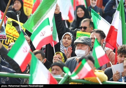 حضوری مردمی در راهپیمایی ۲۲ بهمن