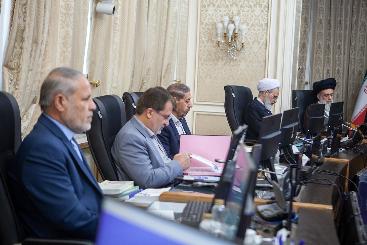 این افراد، صلاحیت ۸۰ کاندیدای ریاست جمهوری را بررسی می کنند +عکس