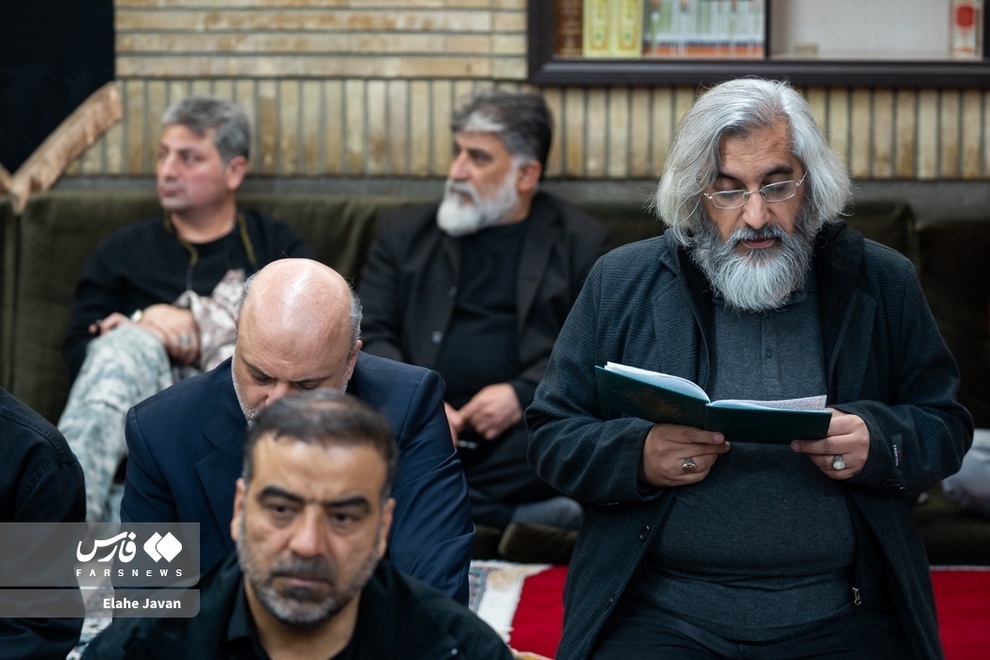 حضور چهره‌ها در مراسم یادبود همسر داوود میرباقری
