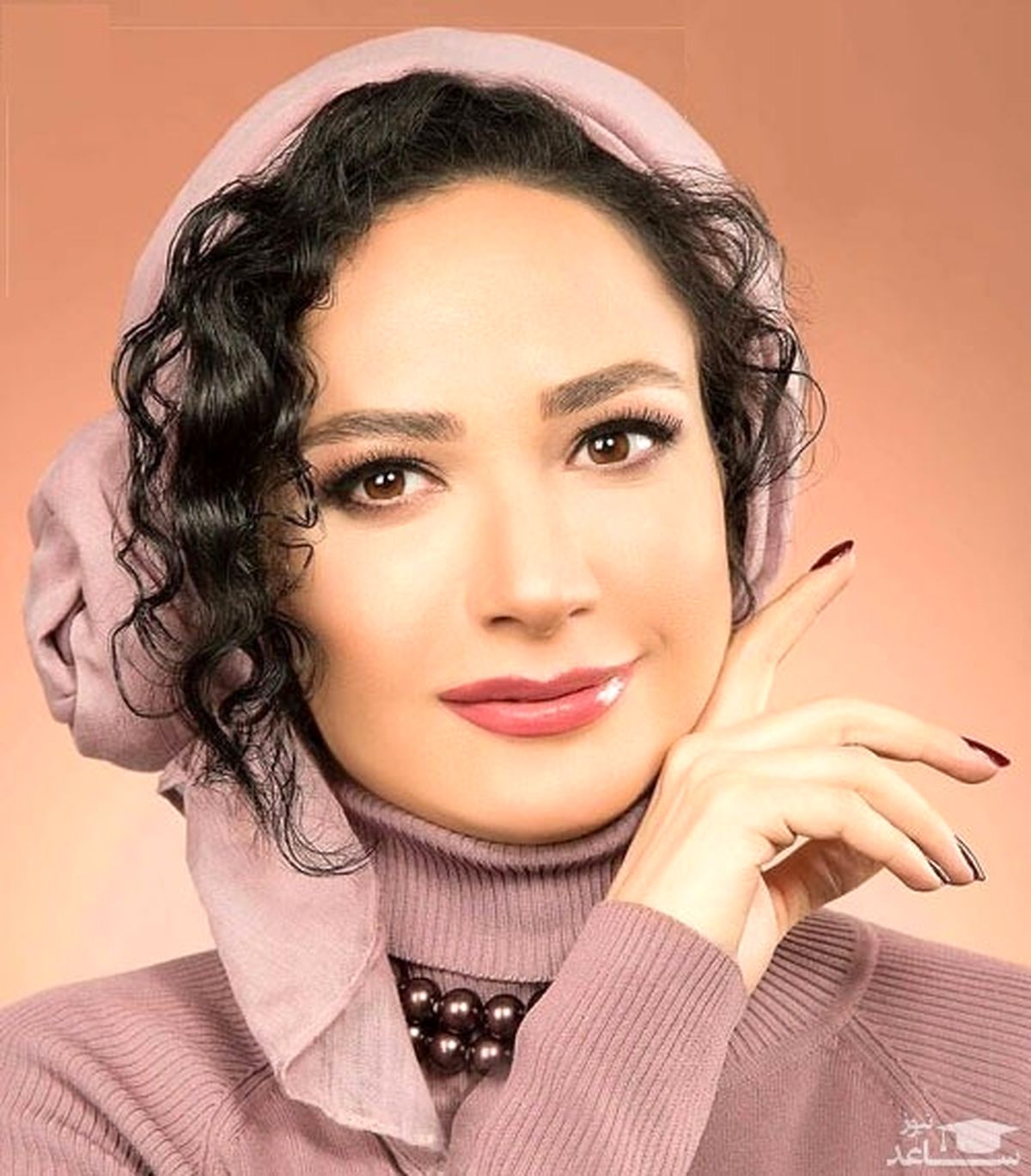 نسرین نصرتی