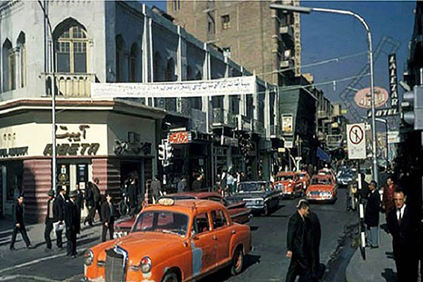 خیابان لاله‌زار در گذشته و حال