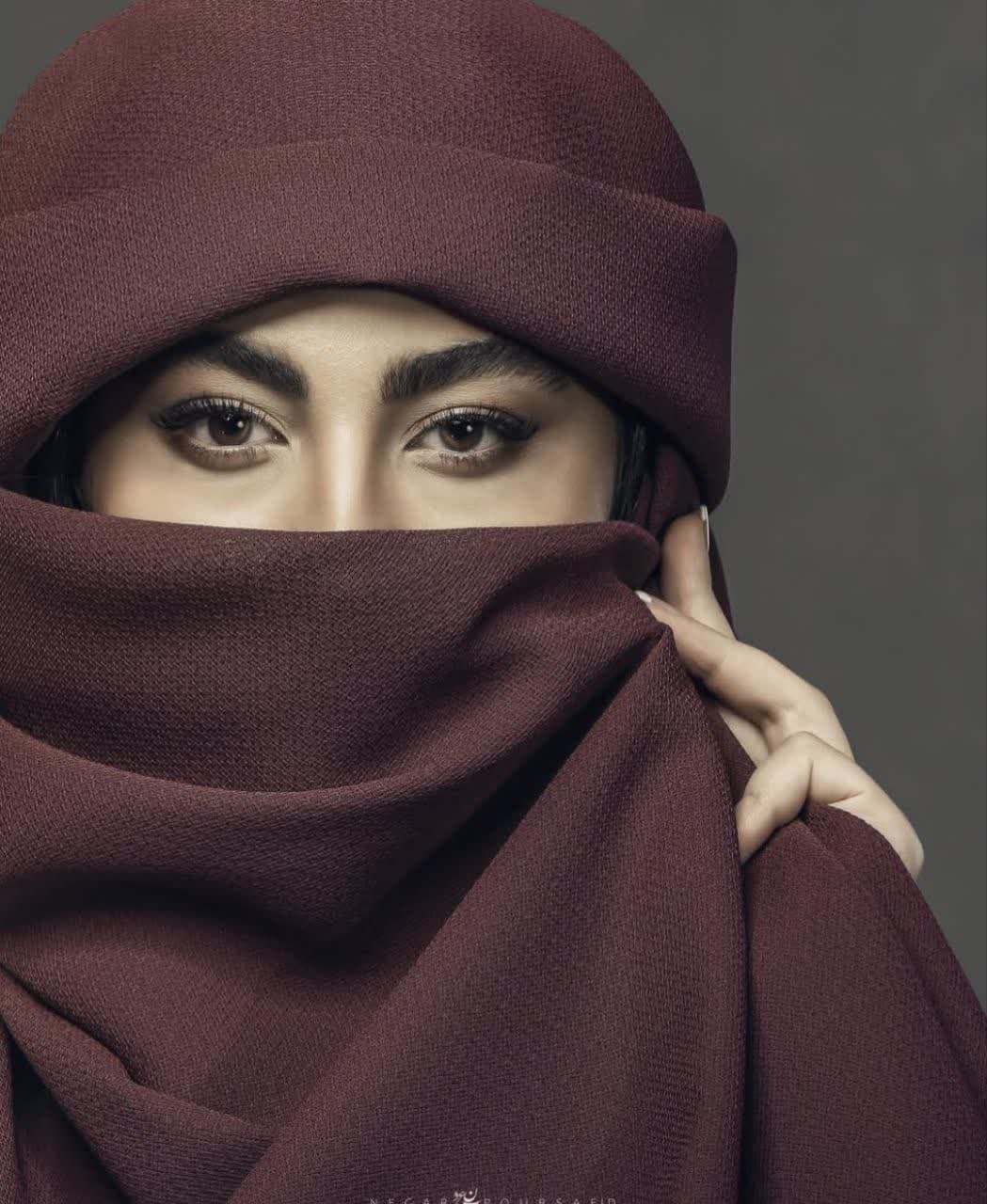 Maryam Momen (23)