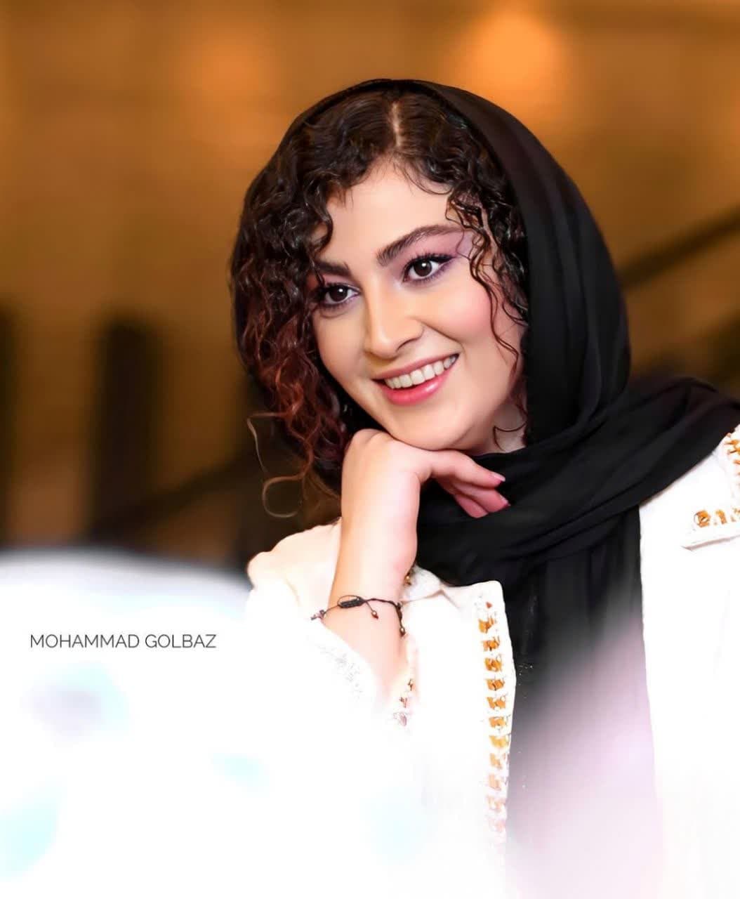 Maryam Momen (15)