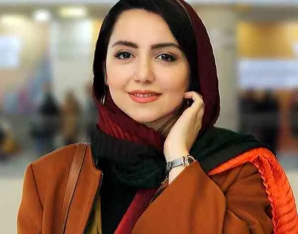نازنین بیاتی