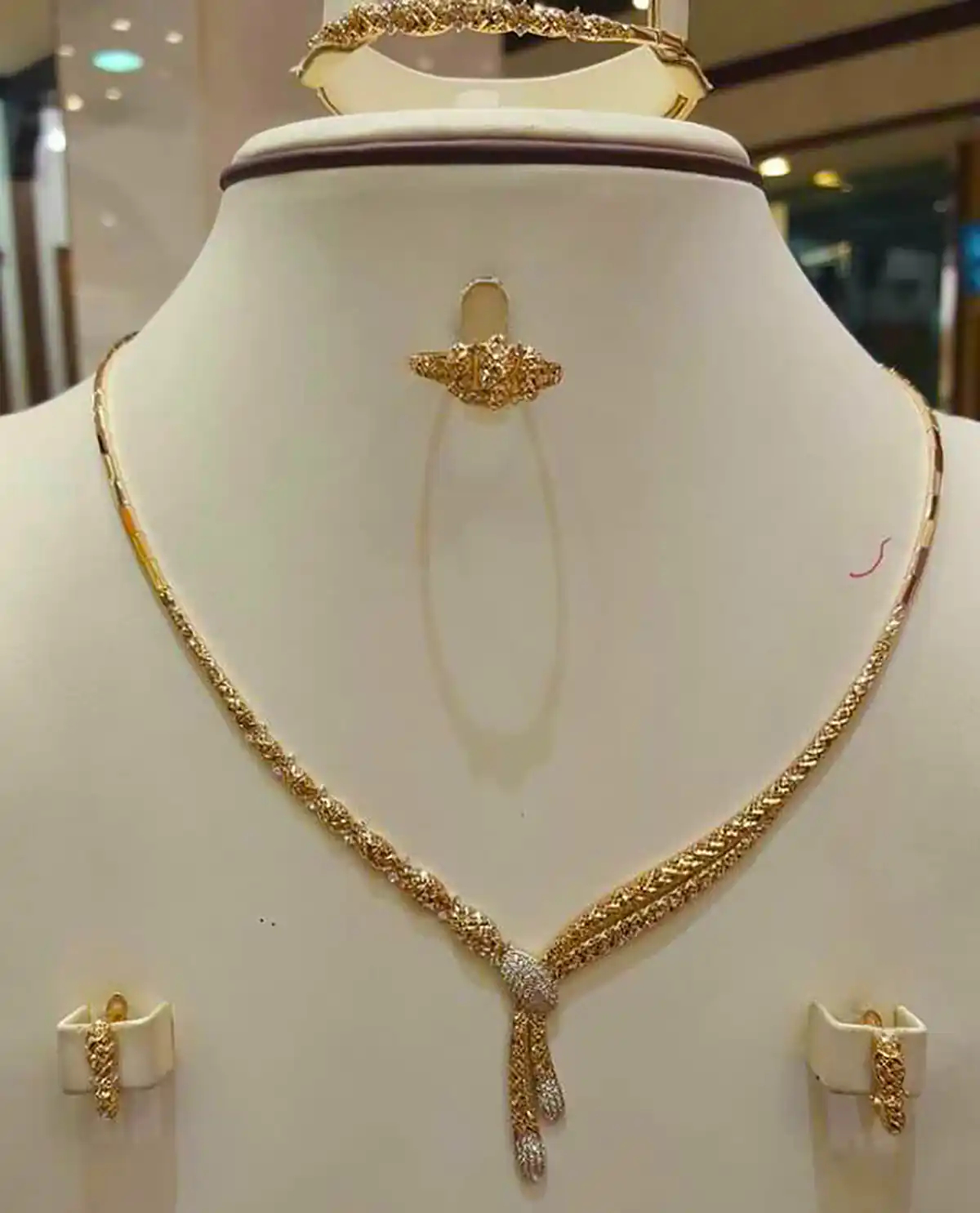 سرویس طلا ترند عروس