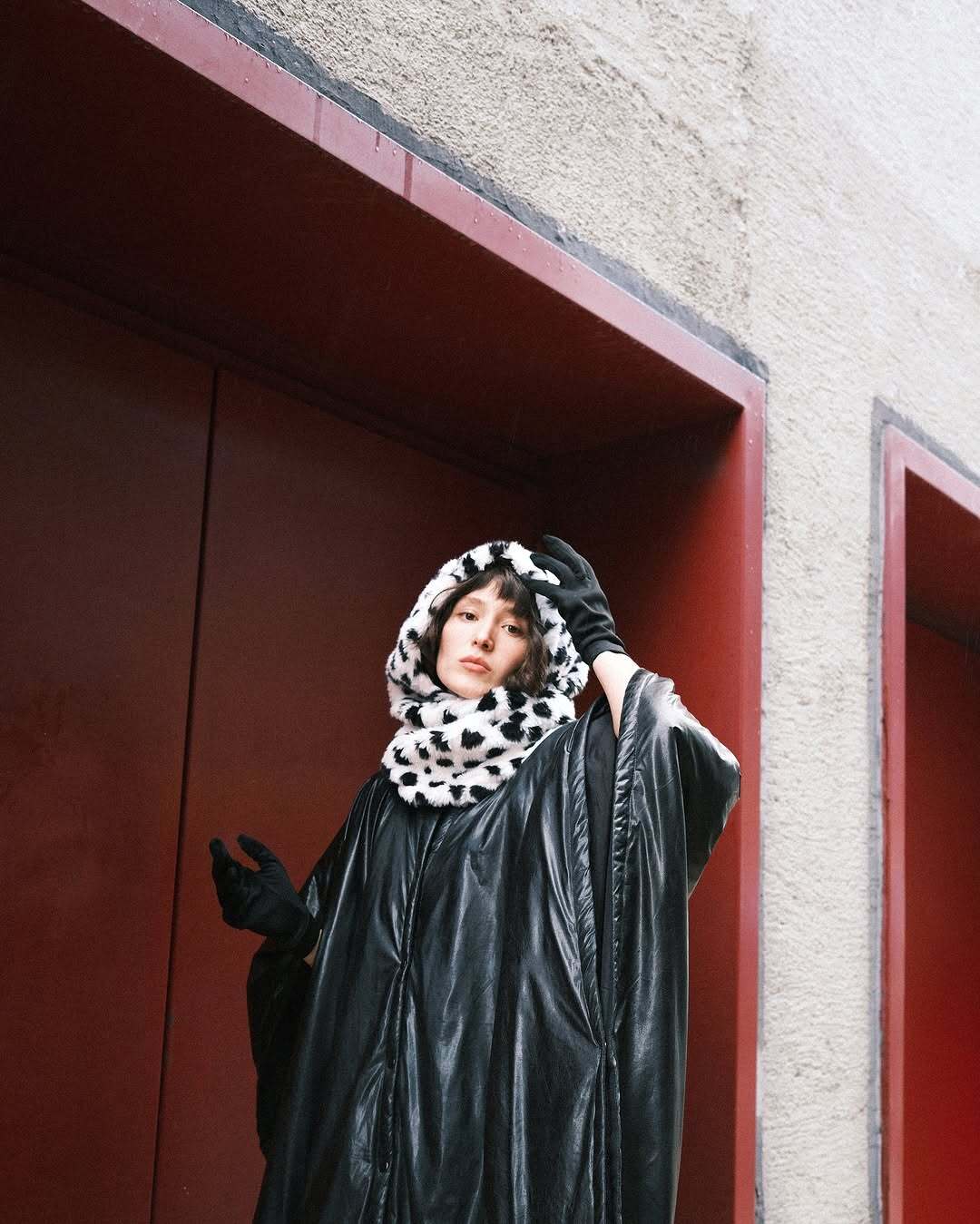 1962123_792