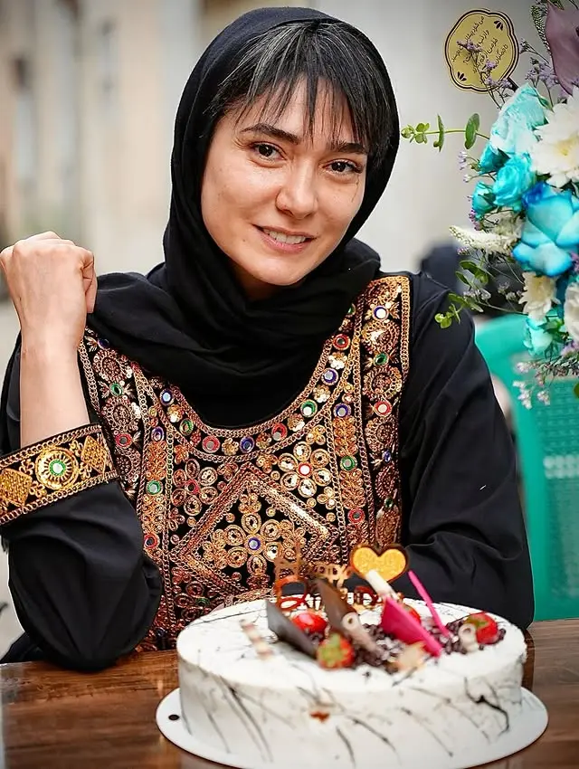 مینا