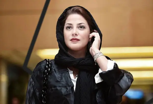 طناز طباطبایی