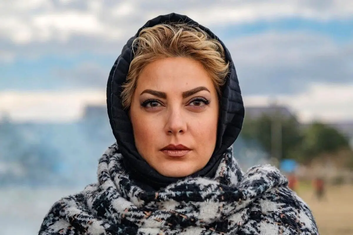 زنی مغرور و بی‌رحم که با هوش و سیاست‌ورزی، مسیر قدرت و کنترل را در دست می‌گیرد