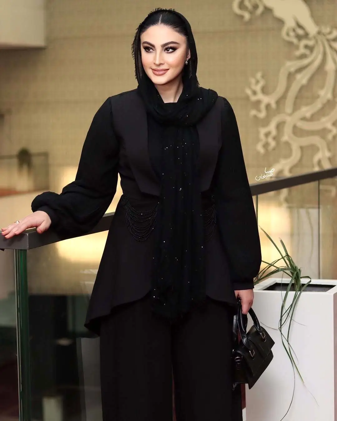مریم مومن