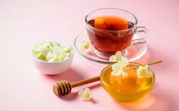 افزودنی‌های مفید به چای؛ عطر سلامتی در هر فنجان