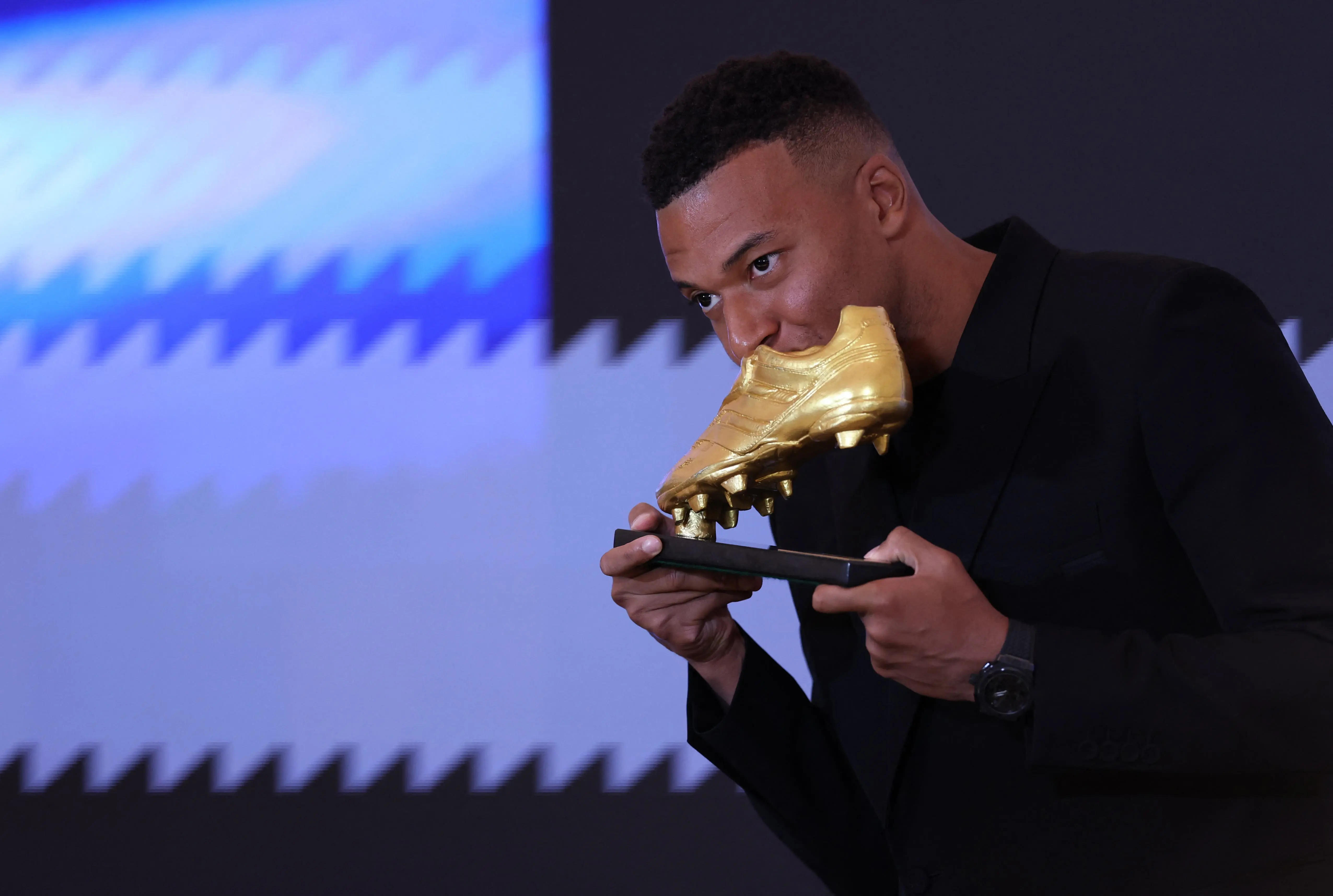 2025-10-31T132359Z_1231808175_UP1ELAV117YU6_RTRMADP_3_SOCCER-SPAIN-RMA-MBAPPE