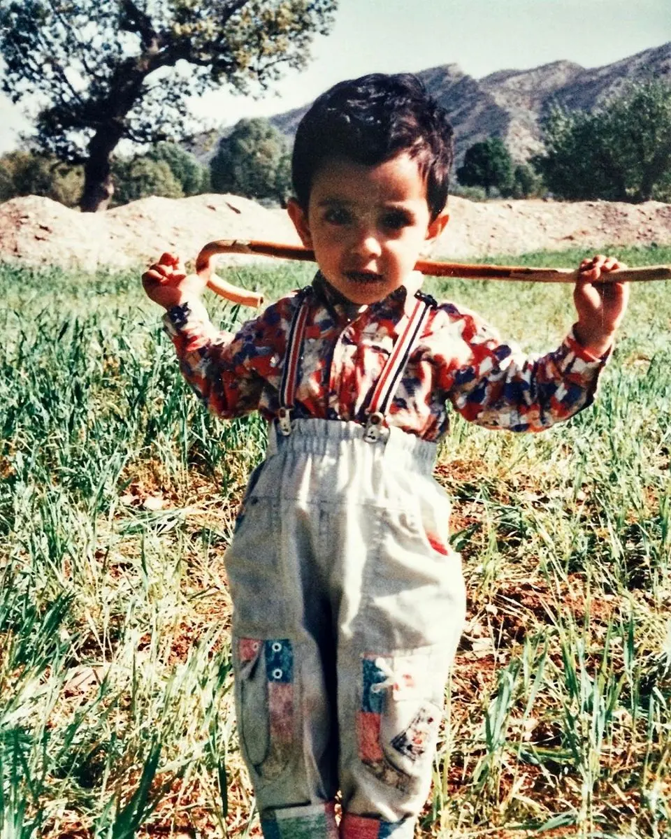 کودکی علی شادمان3