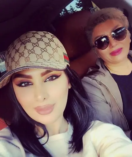 مادر دنیا جهانبخت