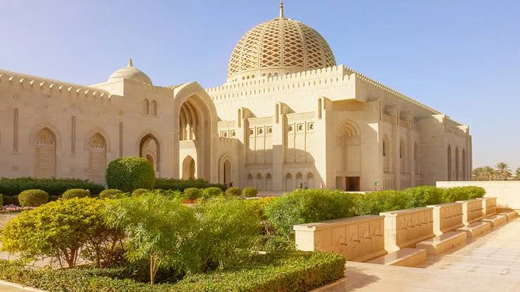 مسجد جامع سلطان قابوس (The Sultan Qaboos Grand Mosque)