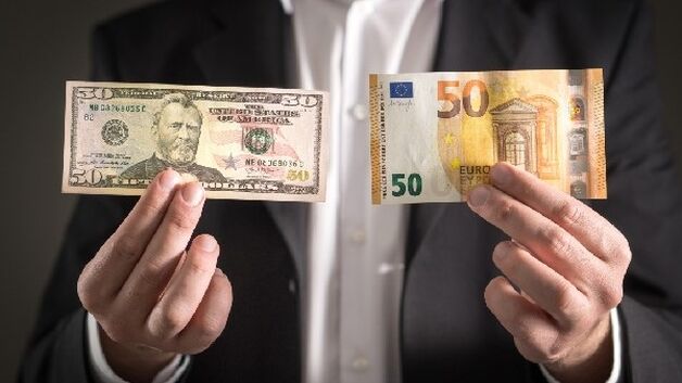 آخرین قیمت دلار و یورو در بازار امروز 19 مرداد 1405 / ریزش شدید دلار
