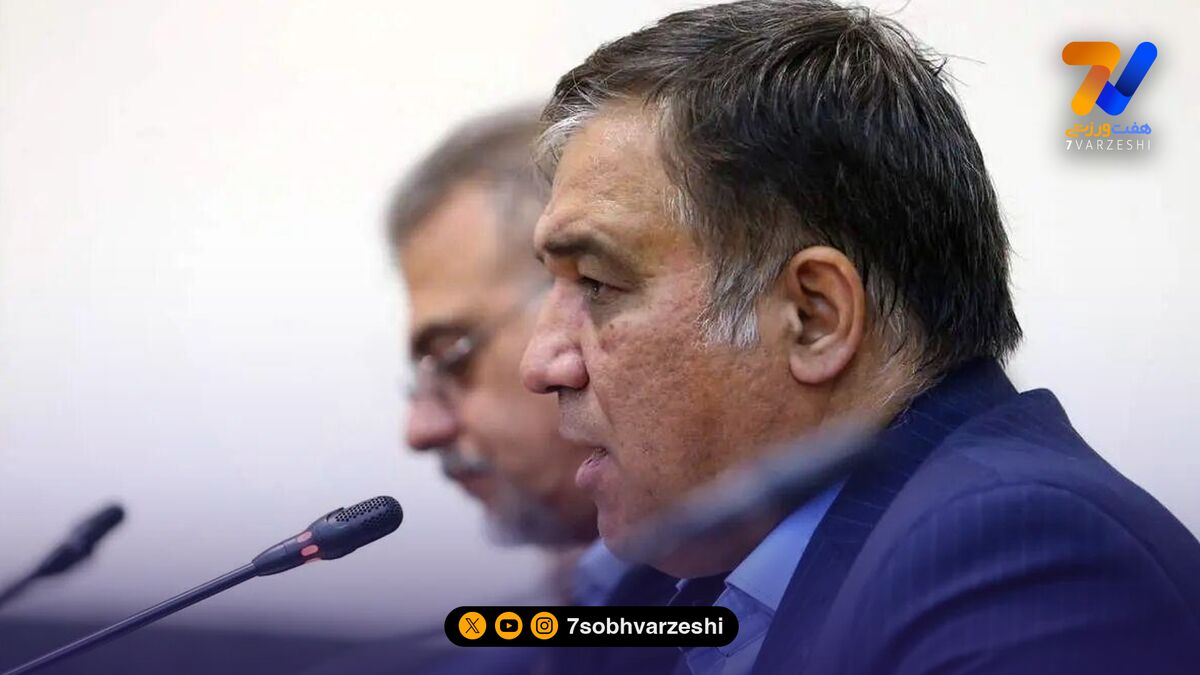 تاجرنیا: مسئولان کاسه داغ‌تر از آش هستند/ دلایلی که برای لغو بازی در مشهد آوردند، سست است!