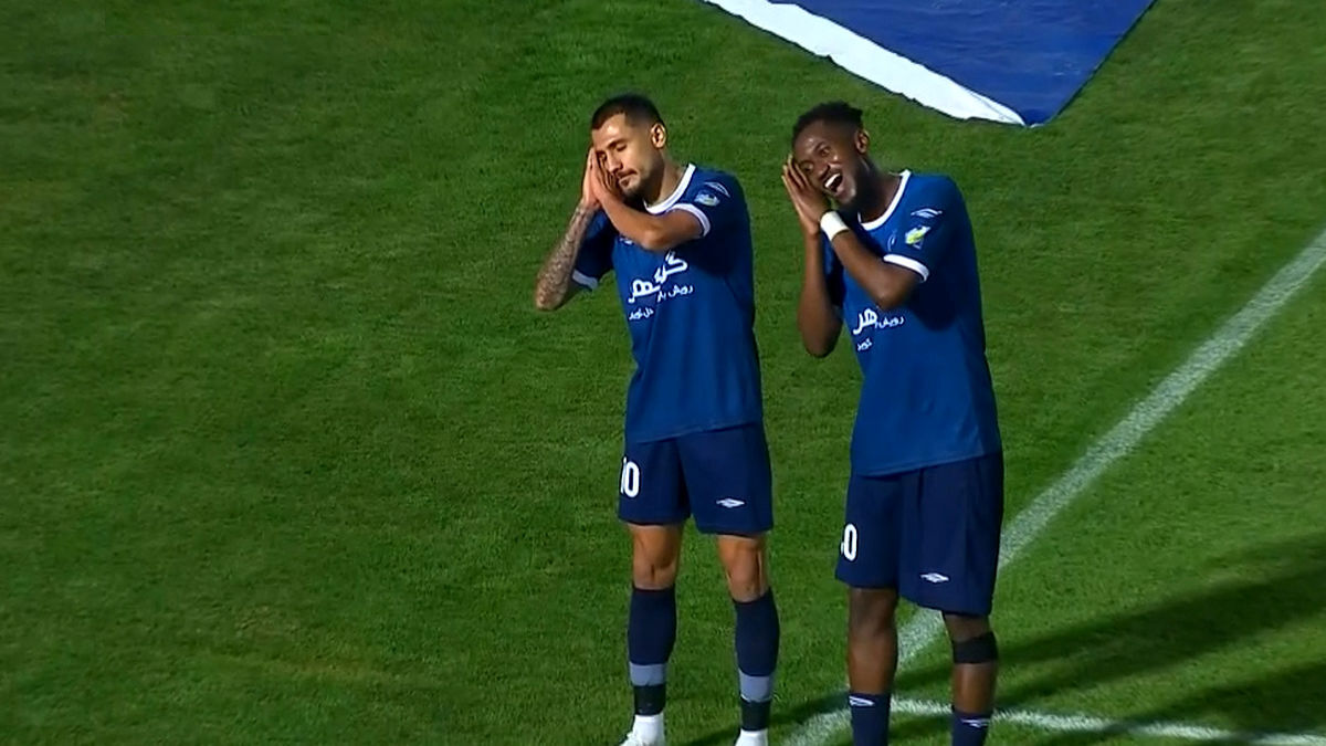 گل اول گل گهر به پرسپولیس توسط مهدی تیکدری نژاد