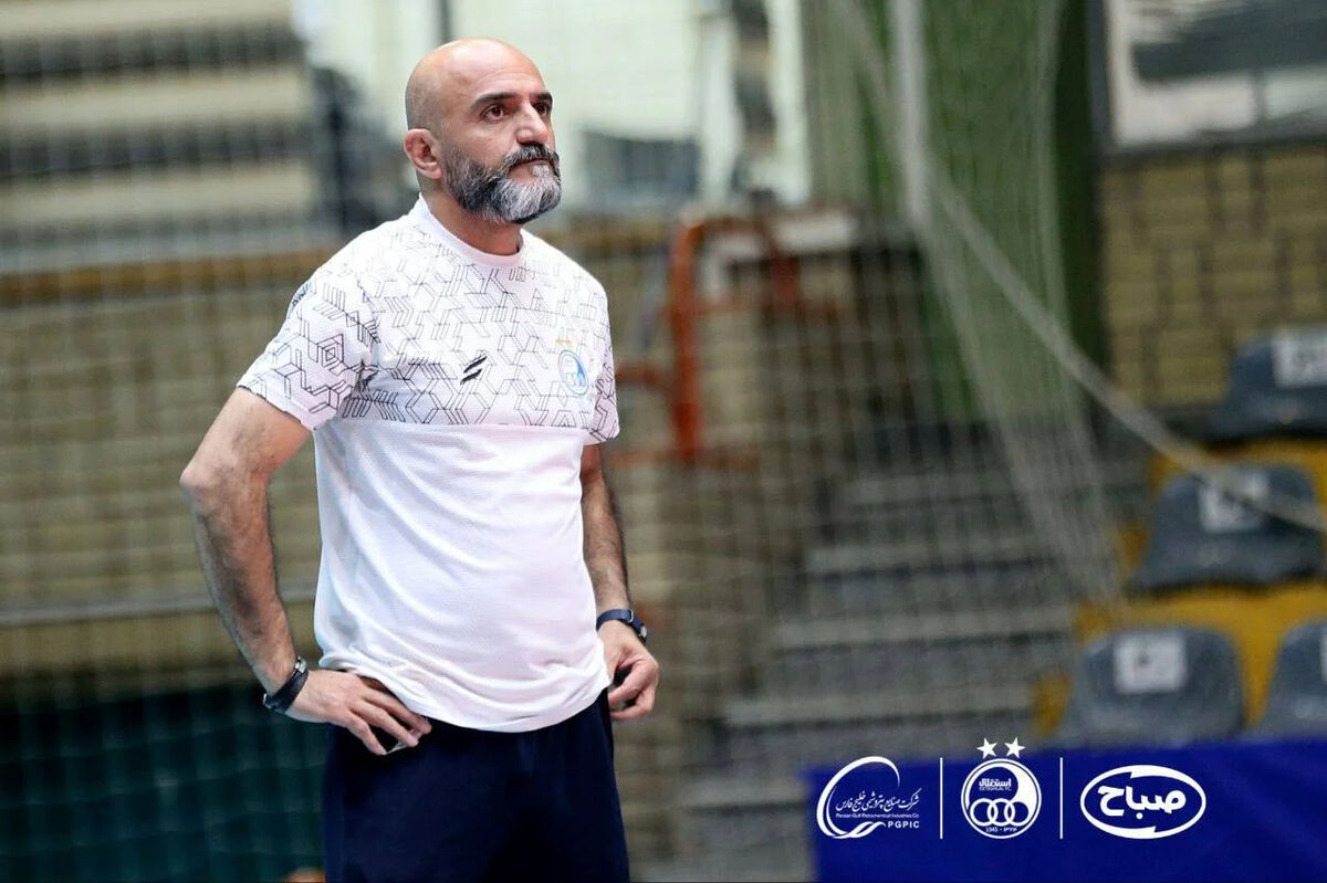 سرمربی سابق استقلال در حمله موشکی به تهران مجروح شد
