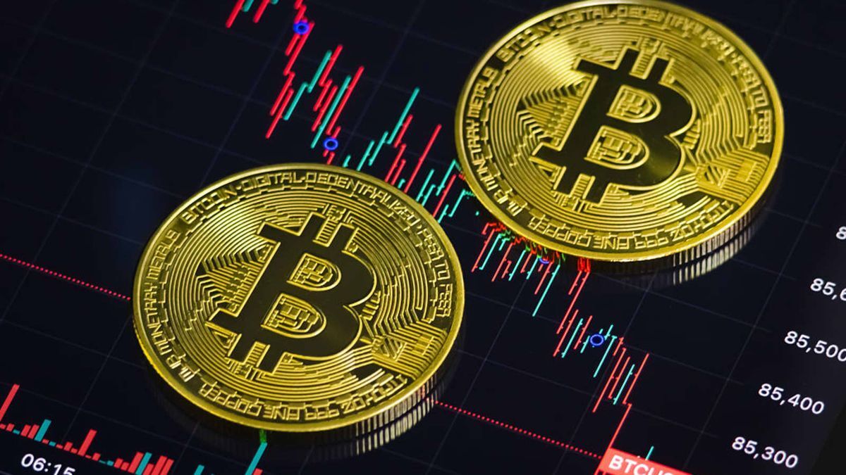 تحلیل روند کوتاه‌مدت بیت کوین: فشار فروش و نوسانات در بازار بایننس