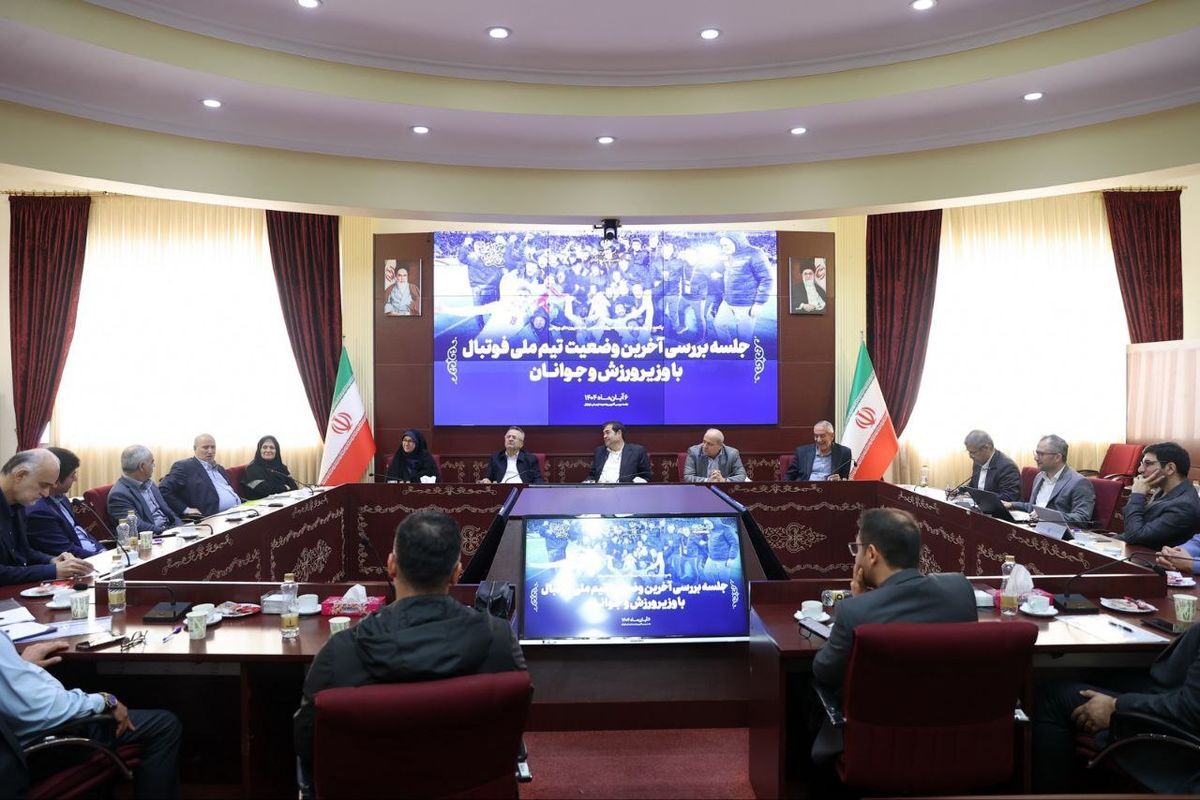 پشت‌پرده حضور کفاشیان در جلسه وزیر با تاج و  قلعه‌نویی