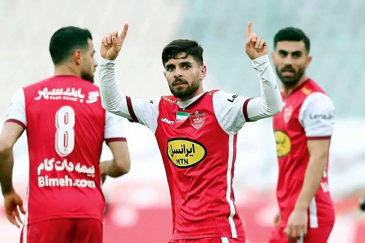 محمد عمری، اولین خروجی قطعی پرسپولیس  در نیم‌فصل
