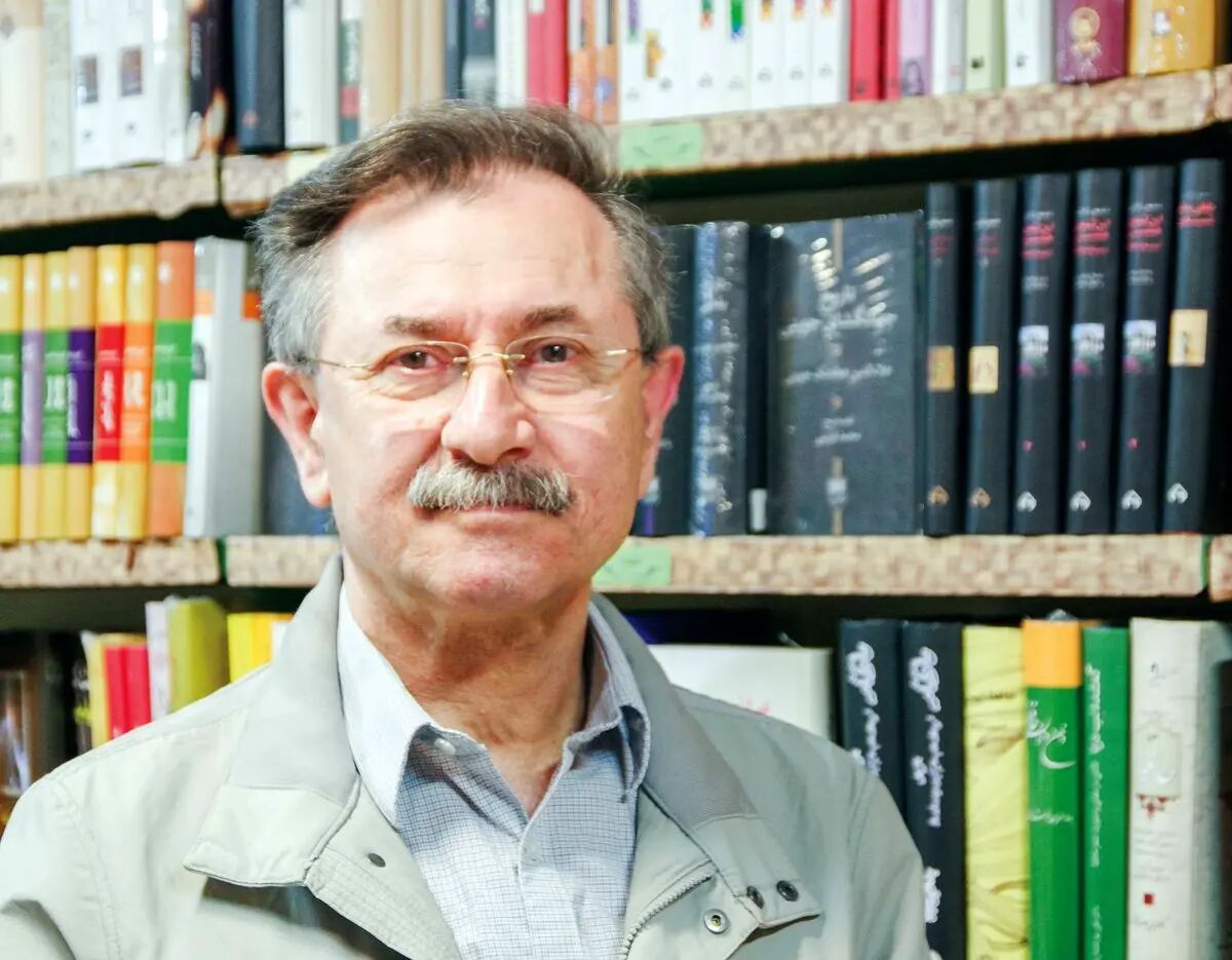 گفت‌وگو با حمید رضايی (وکیل و مترجم) به‌تازگی رمان «خون و سیمان» را ترجمه کرده