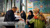 عکس| ظاهر متفاوت دو زن در انتخابات ‌که بازتاب داشت