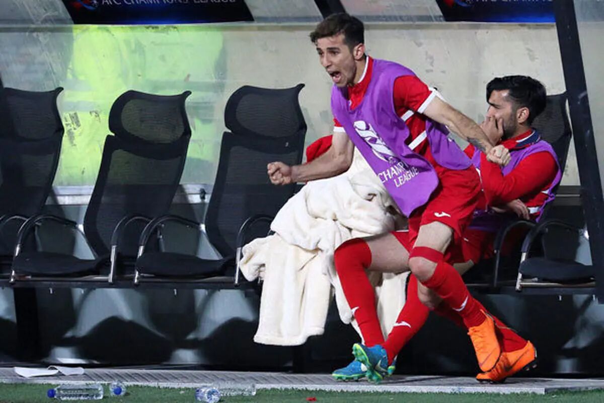 جزییات توافق فرشاد احمدزاده با باشگاه پرسپولیس