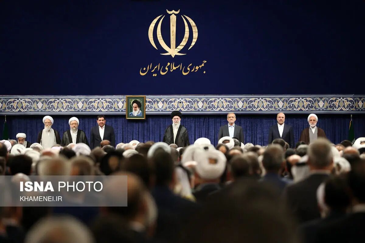 رهبر انقلاب حکم ریاست جمهوری مسعود پزشکیان را تنفیذ کردند + تصاویر