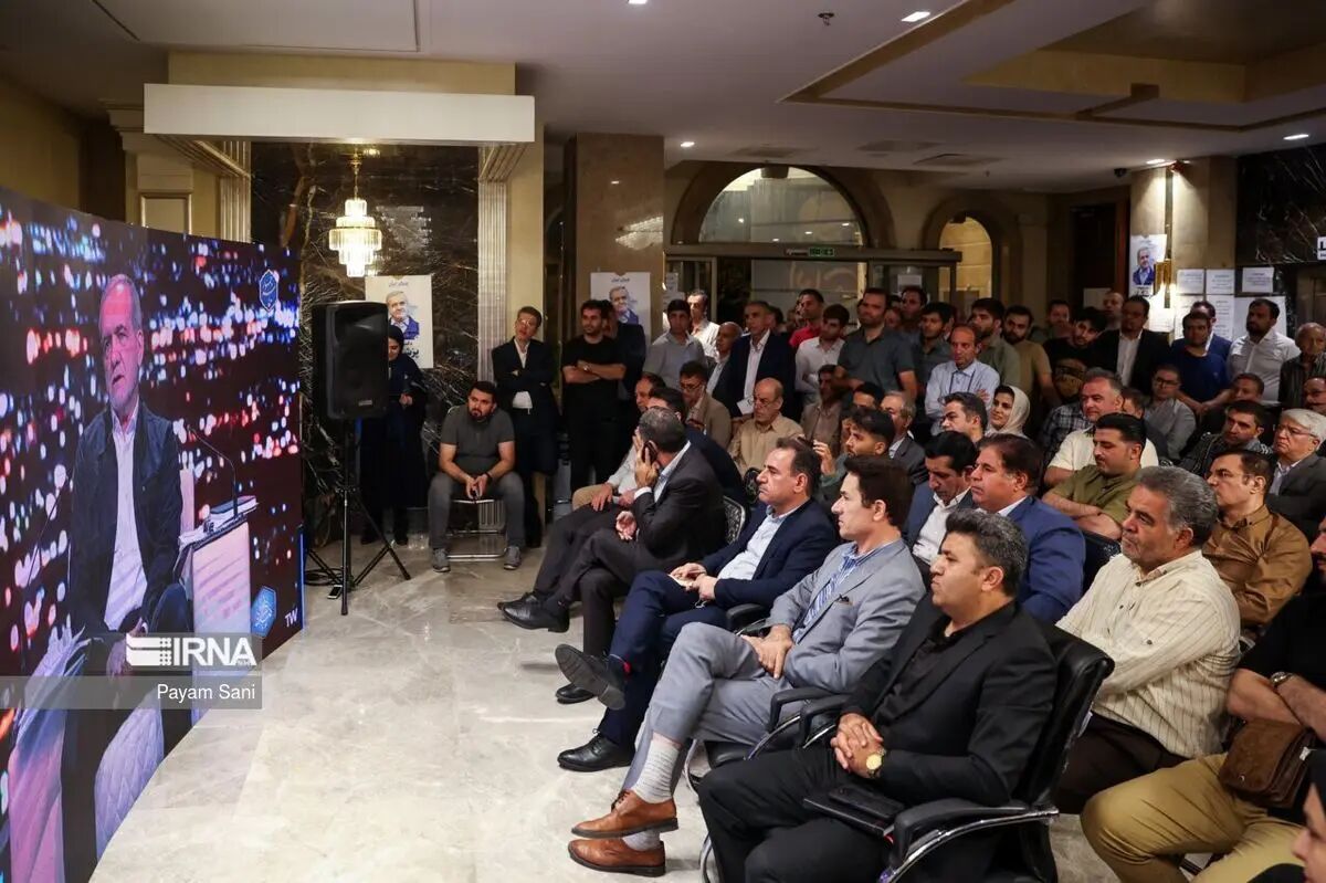 امشب سومین مناظره انتخاباتی برگزار می‌شود