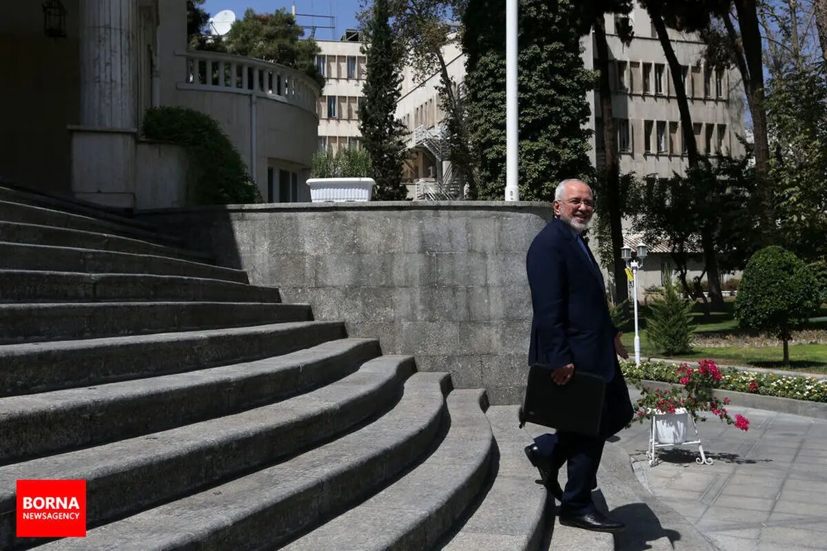 توضیح ظریف درباره چرایی پذیرفتن مسئولیت در دولت پزشکیان
