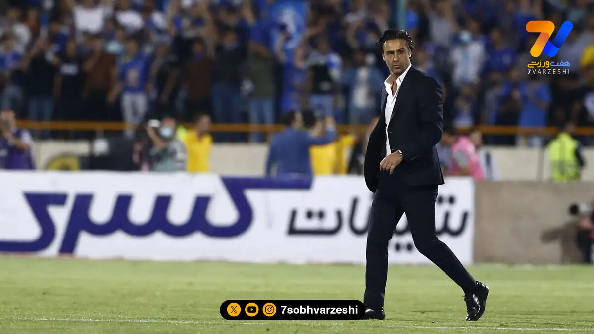 تمسخر فرهاد مجیدی از سوی بازیکنش پس از تعویض!