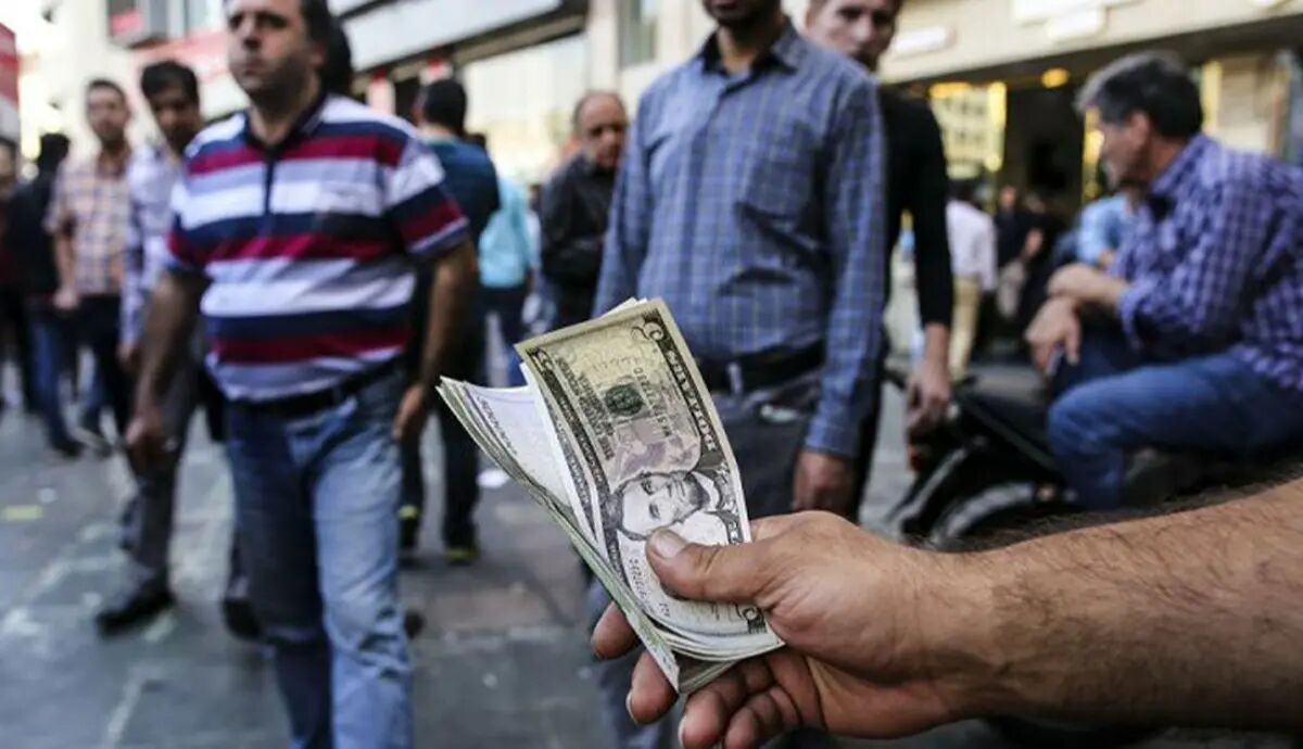 پیش بینی قیمت دلار ۶ فروردین ۱۴۰۴