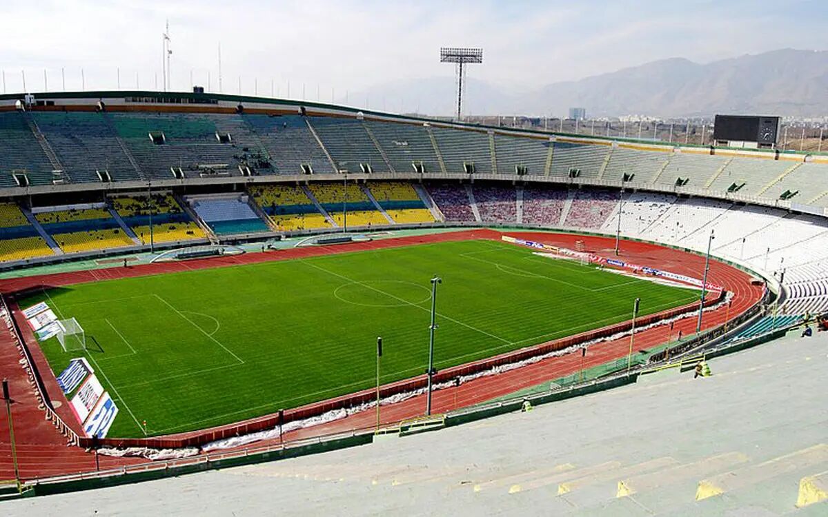 قطع برق در ورزشگاه آزادی ارتباطی با شبکه سراسری تهران نداشت