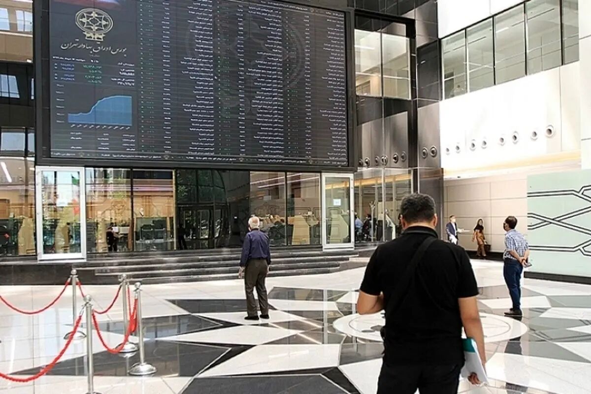 زمان دقیق واریز سود ۲۵ نماد بورسی در فروردین ۱۴۰۴