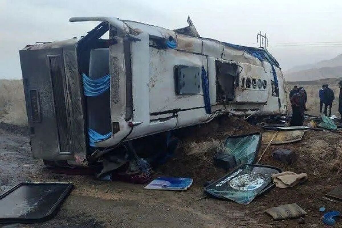 واژگونی مرگبار  اتوبوس مسافربری در کرمان