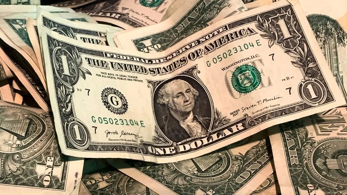 قیمت دلار در بازار ارز امروز پنجشنبه ۱۴ فروردین