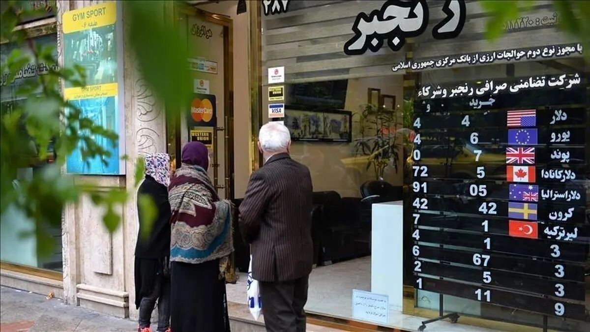 پیش‌بینی قیمت دلار فردا دوشنبه ۱۸ فروردین ۱۴۰۴