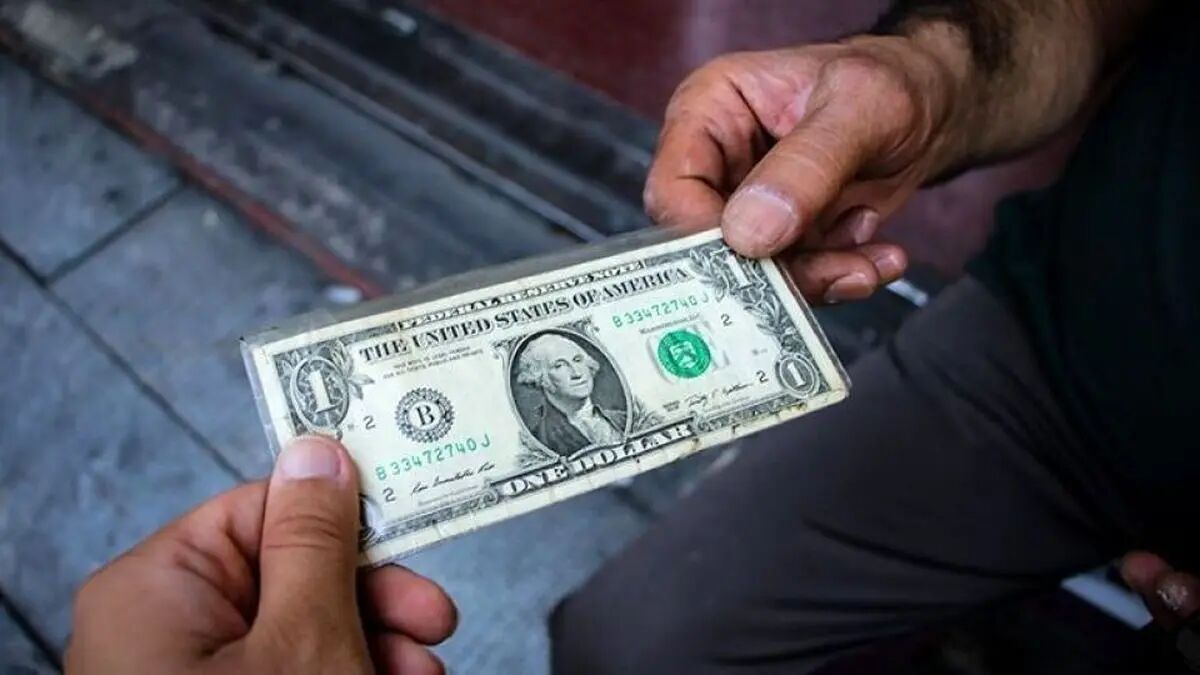 قیمت دلار امروز ۳ اردیبهشت ماه ۱۴۰۴