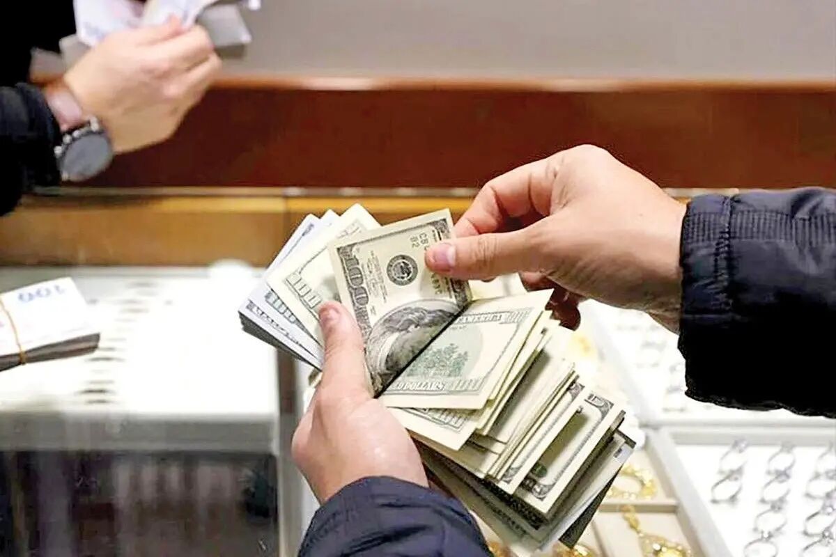کاهش نرخ دلار در بازارهای مختلف؛ ثبات نسبی در بازار ارز 15 اردیبهشت