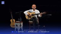 نقال «ری‌را» با خط آرام ملودیک می‌آید