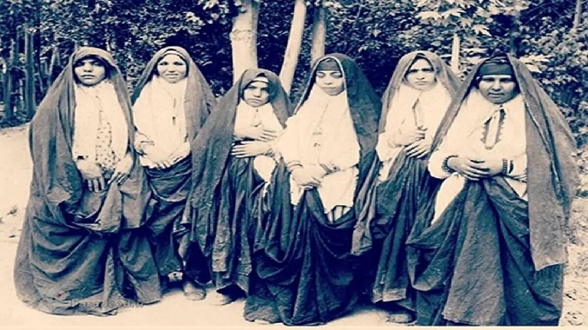 سفر به دوران قاجار؛ پوشش زنان در آن زمان چگونه بود؟