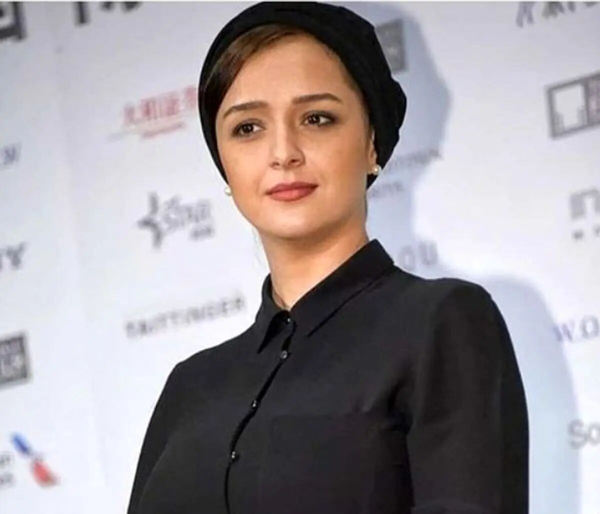 نگاهی به عکس های ترانه علیدوستی مقابل دوربین عکاسان فرانسوی در جشنواره کن 2022