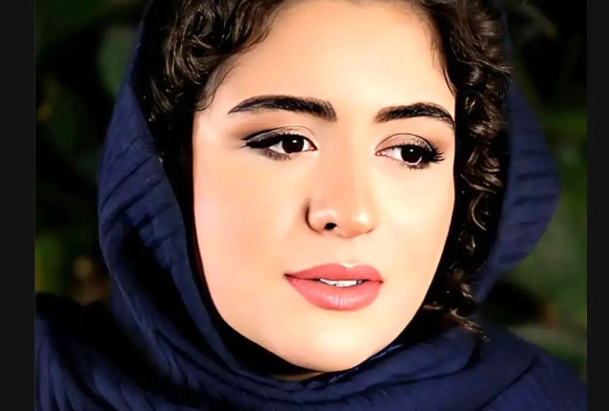 عکس فاطیما بهارمست و مادرش شیوا کافی با عینک دودی لاکچری+بیوگرافی خانم بازیگر جوان ایرانی