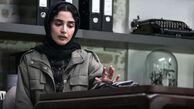 تیپ آستین کوتاه الهه حصاری با صندل‌ و لاک سفید