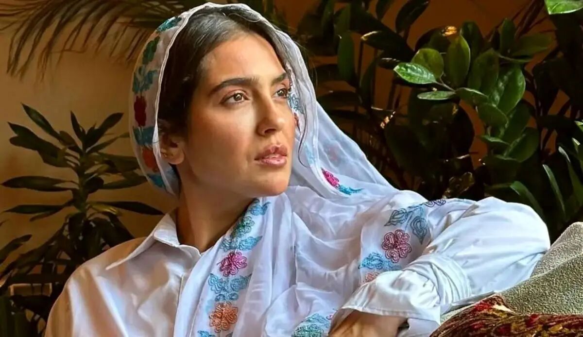 مادر زیبای مونا کرمی
