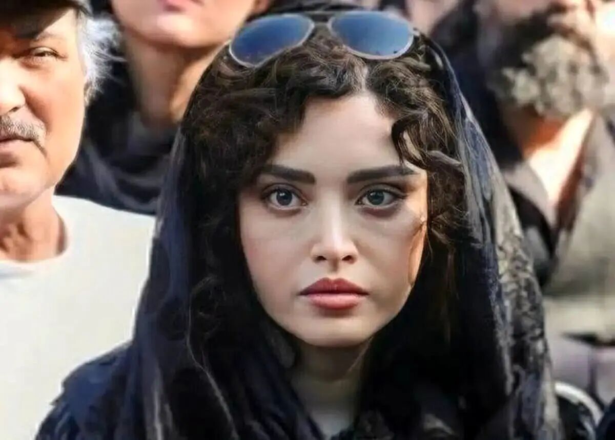 عکس آسانسوری بهنوش طباطبایی