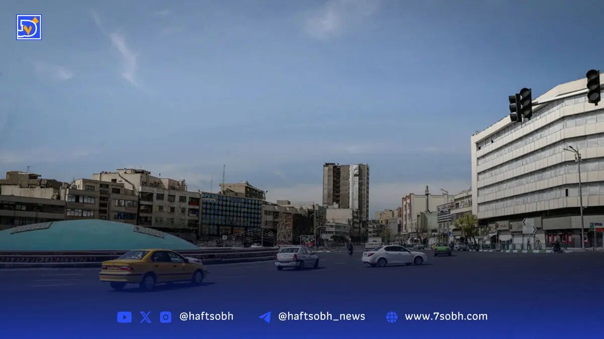 میدان انقلاب دهه 20