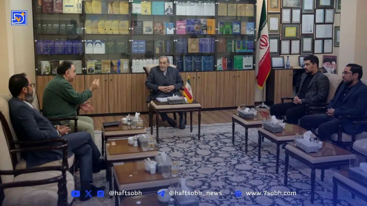 دیدار دبیر و مدیران جشنواره لوتوس با علی‌اکبر ولایتی